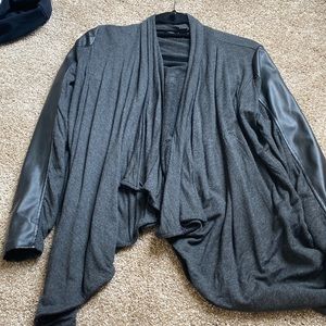 Open cardigan with leather sleeves
